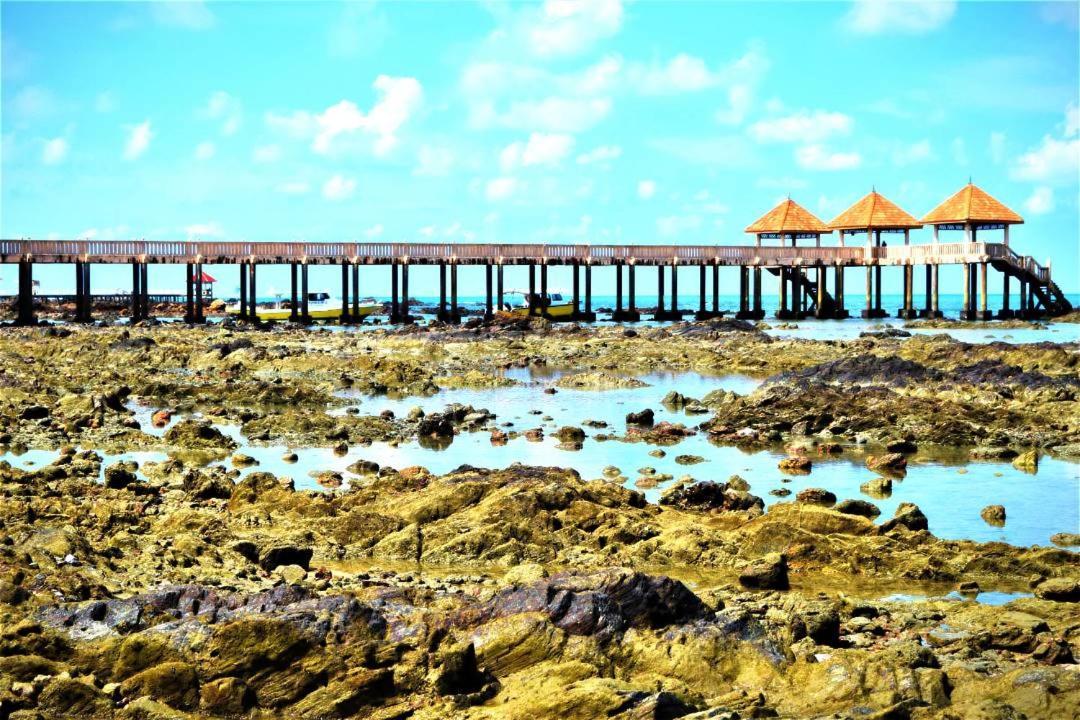 Desaru, Bayu Balau Beach Resort Bandar Penawar 外观 照片